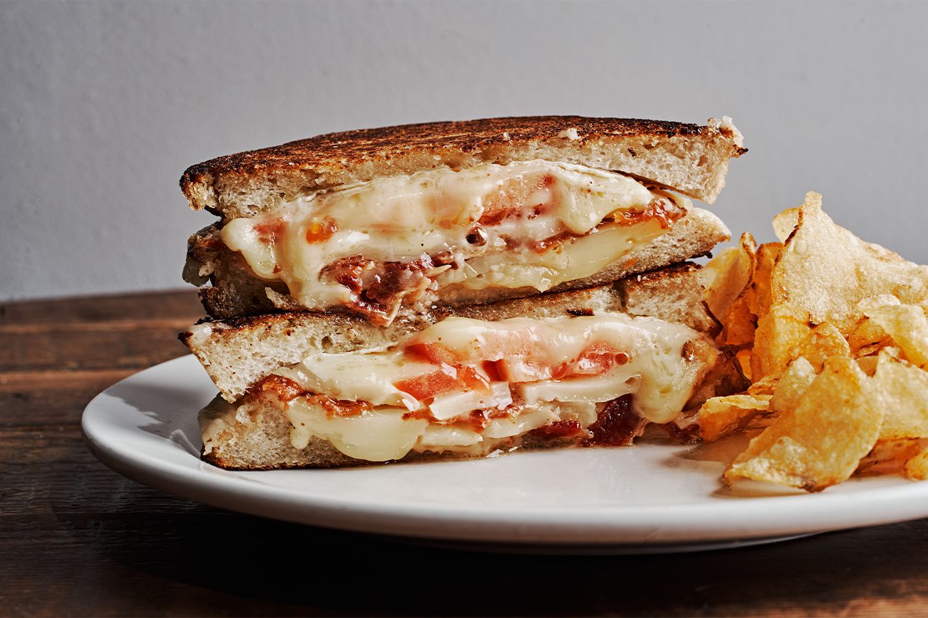 https://sweetgrassdairy.com/cdn/shop/articles/Grown-Up-Grilled-Cheese-with-Green-Hill-Recipe-Photo-resized-web_1350x.jpg?v=1676404069