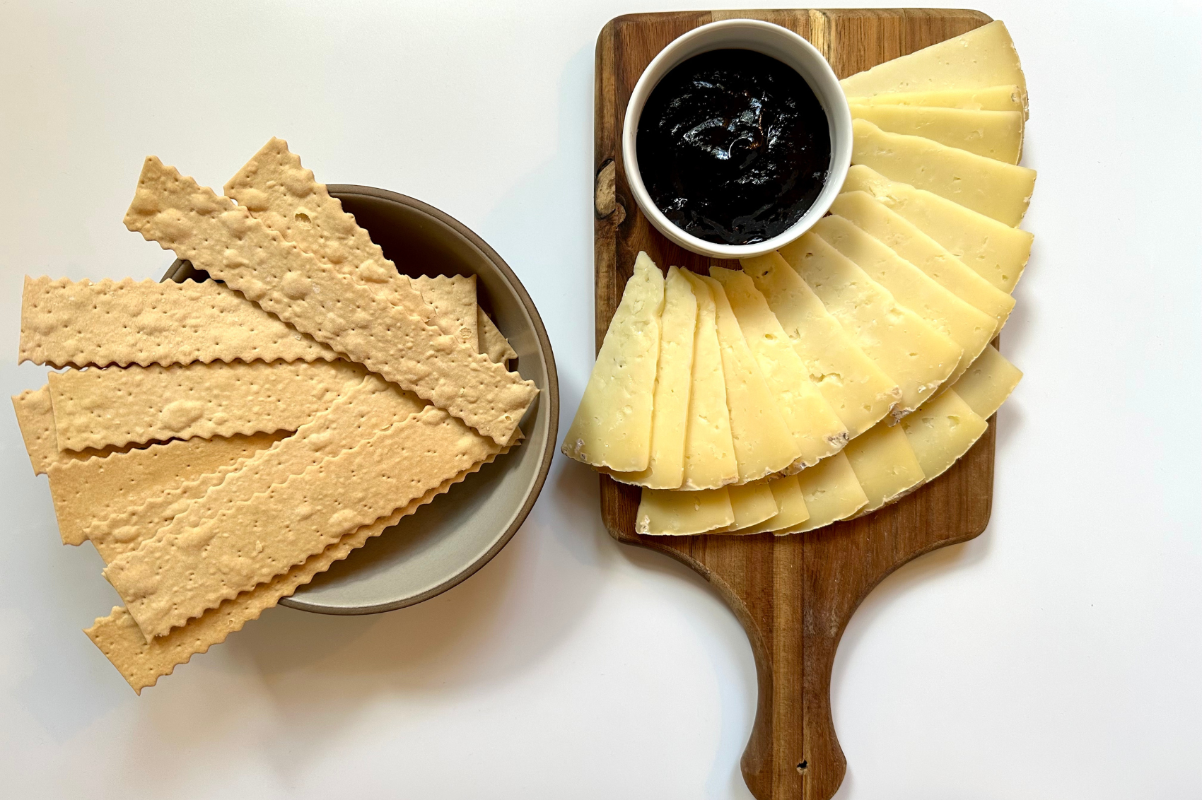 Thomasville Tomme Pairing Serving Style